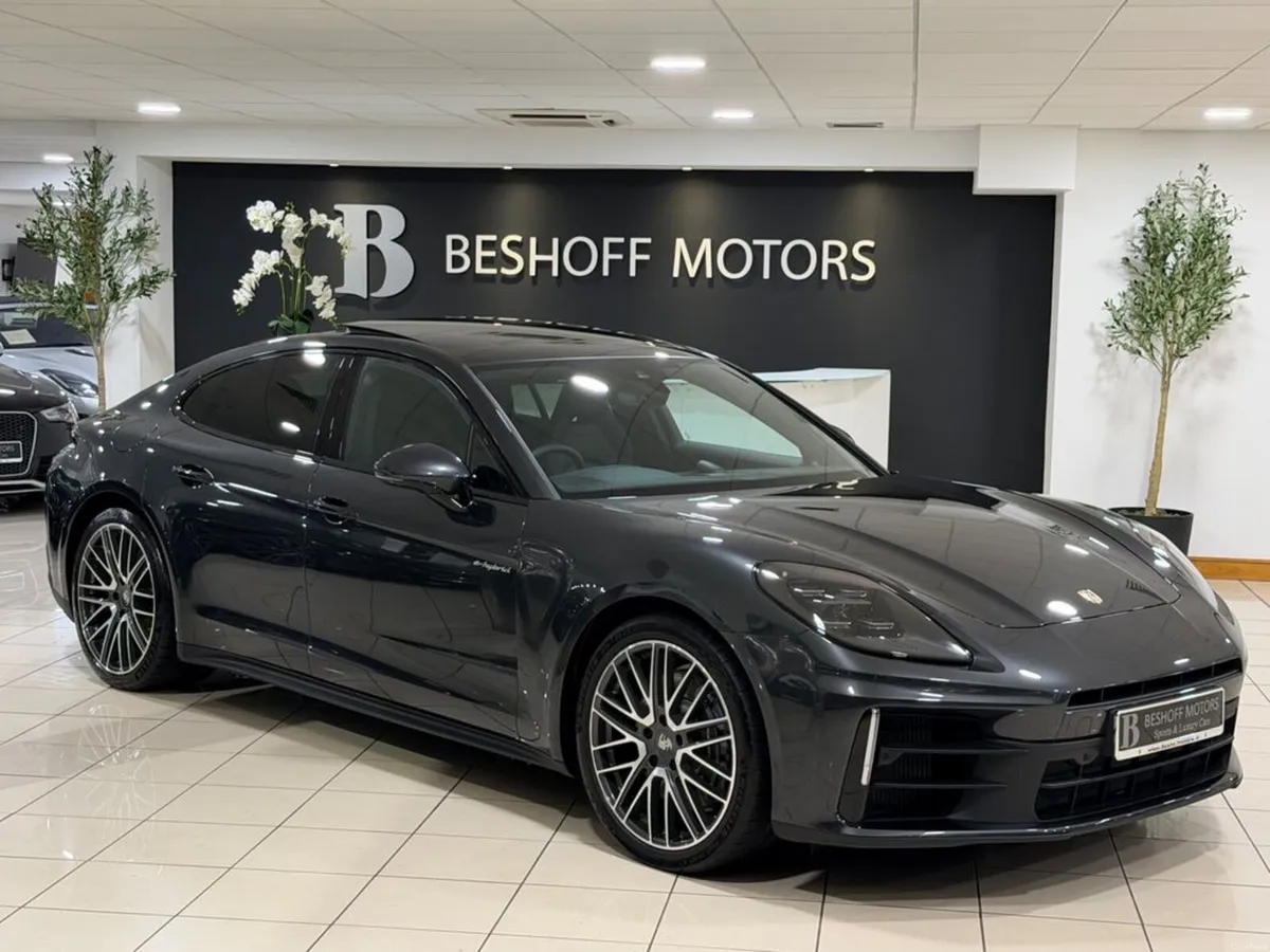 Porsche Panamera 4 E-HYBRID=HUGE SPEC//ONLY 8000 M - Image 1