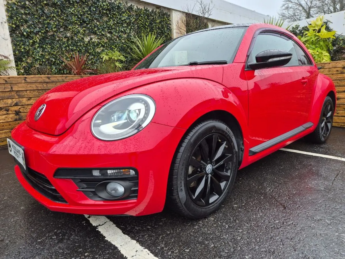 Volkswagen Beetle 1.2 TSI AUTO / DESIGN BLACK STYL - Image 3