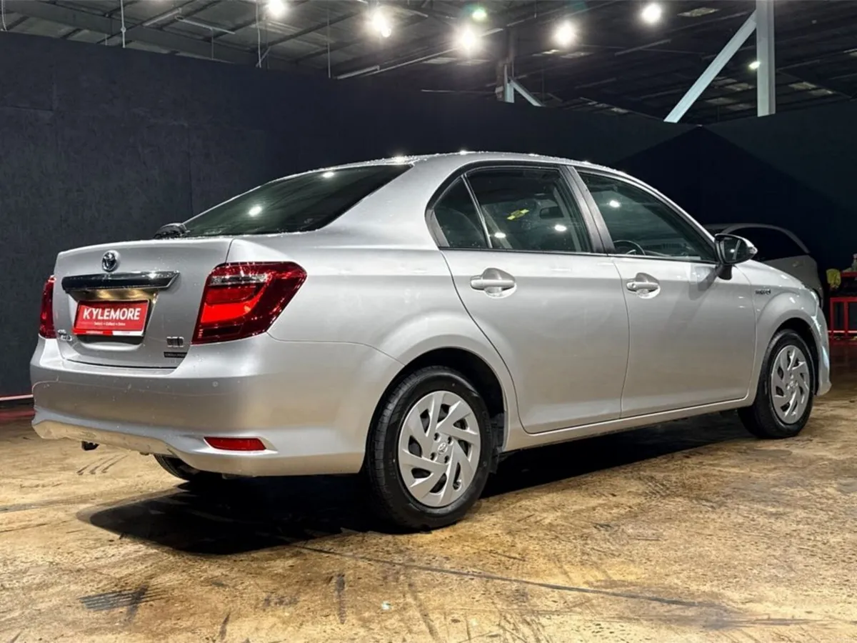 Toyota Corolla HYBRID 1.5L AUTOMATIC - PUSH BUTTON - Image 4