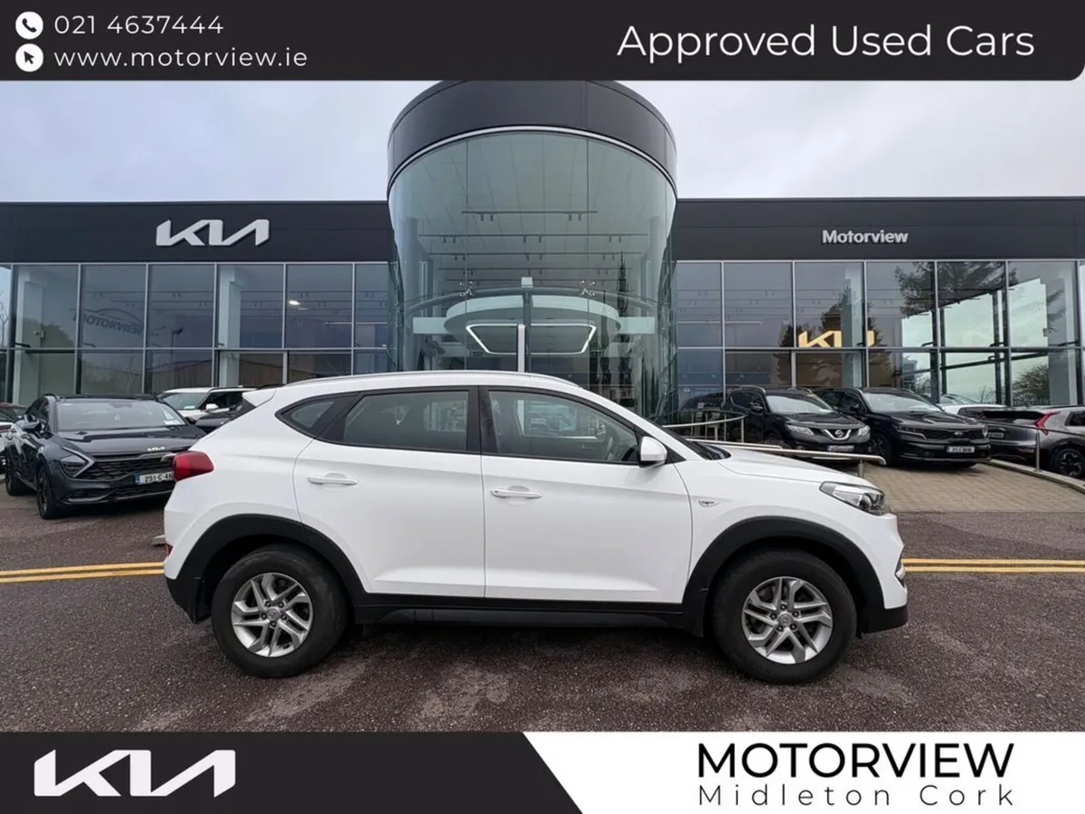 Hyundai Tucson 1.7D Sport 5DR, Multi-Function Stee - Image 1