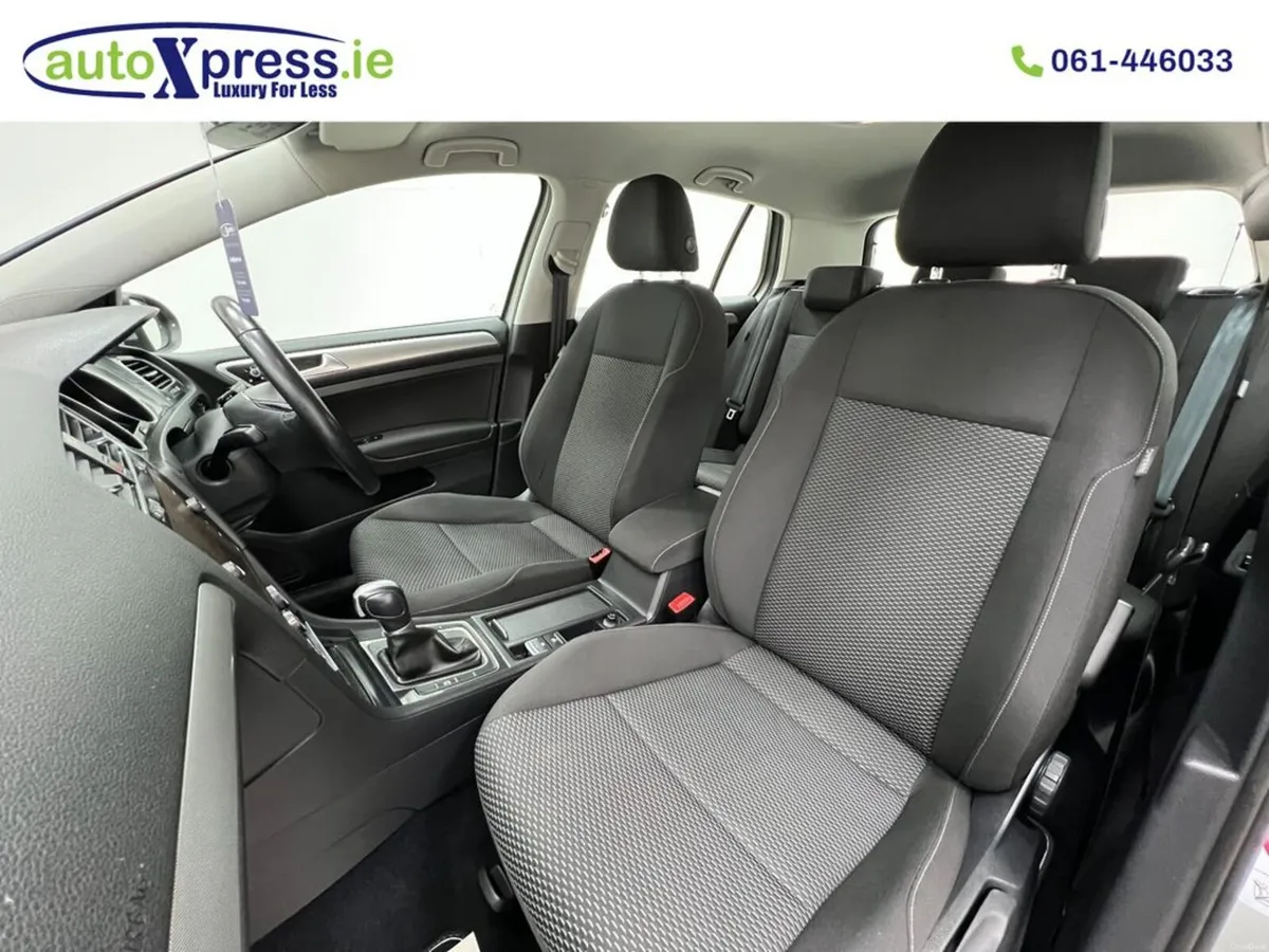 Volkswagen Golf 1.2 TSI Automatic, Reversing camer - Image 4