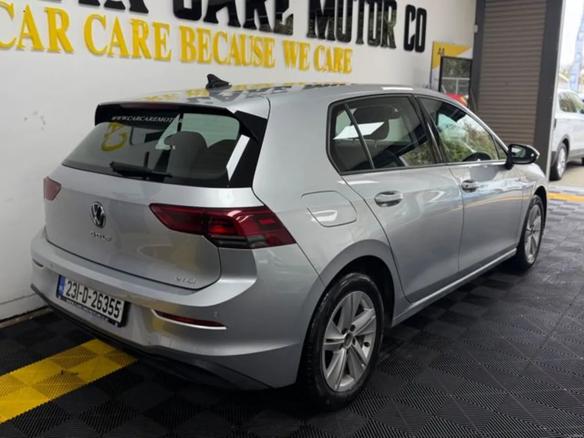 Volkswagen Golf Life 1.0 TSI Mhev 110HP 5 - Image 4