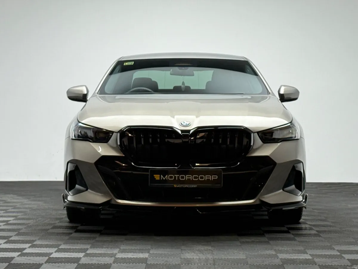 BMW 5-Series 530E M SPORT - Image 2