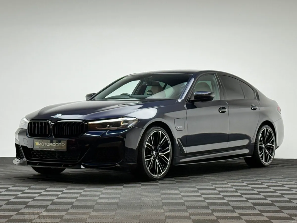BMW 5-Series 545E M SPORT XDRIVE - Image 3