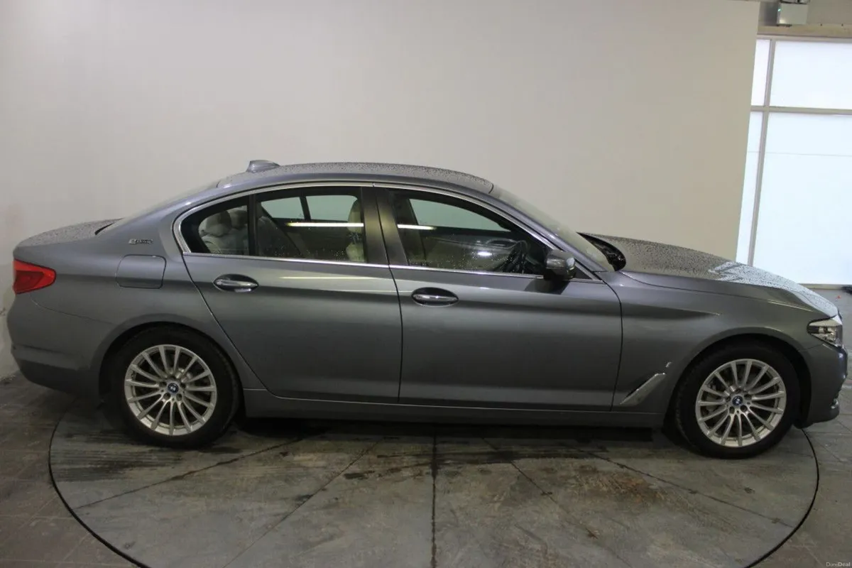 BMW 5-Series 530E SE Auto Hybrid - TENDER 22 - Image 4