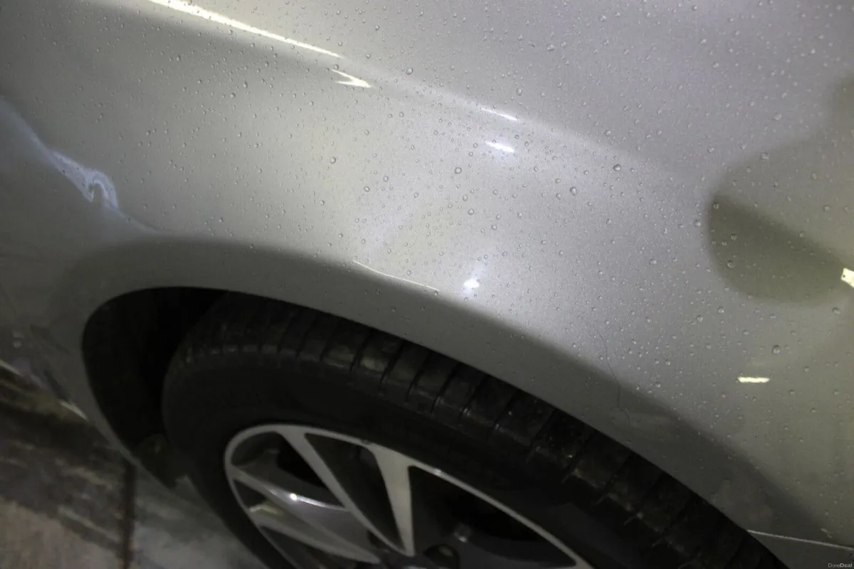 Toyota Avensis D-4D 125 (2.0) Luna Saloon - TENDER - Image 3