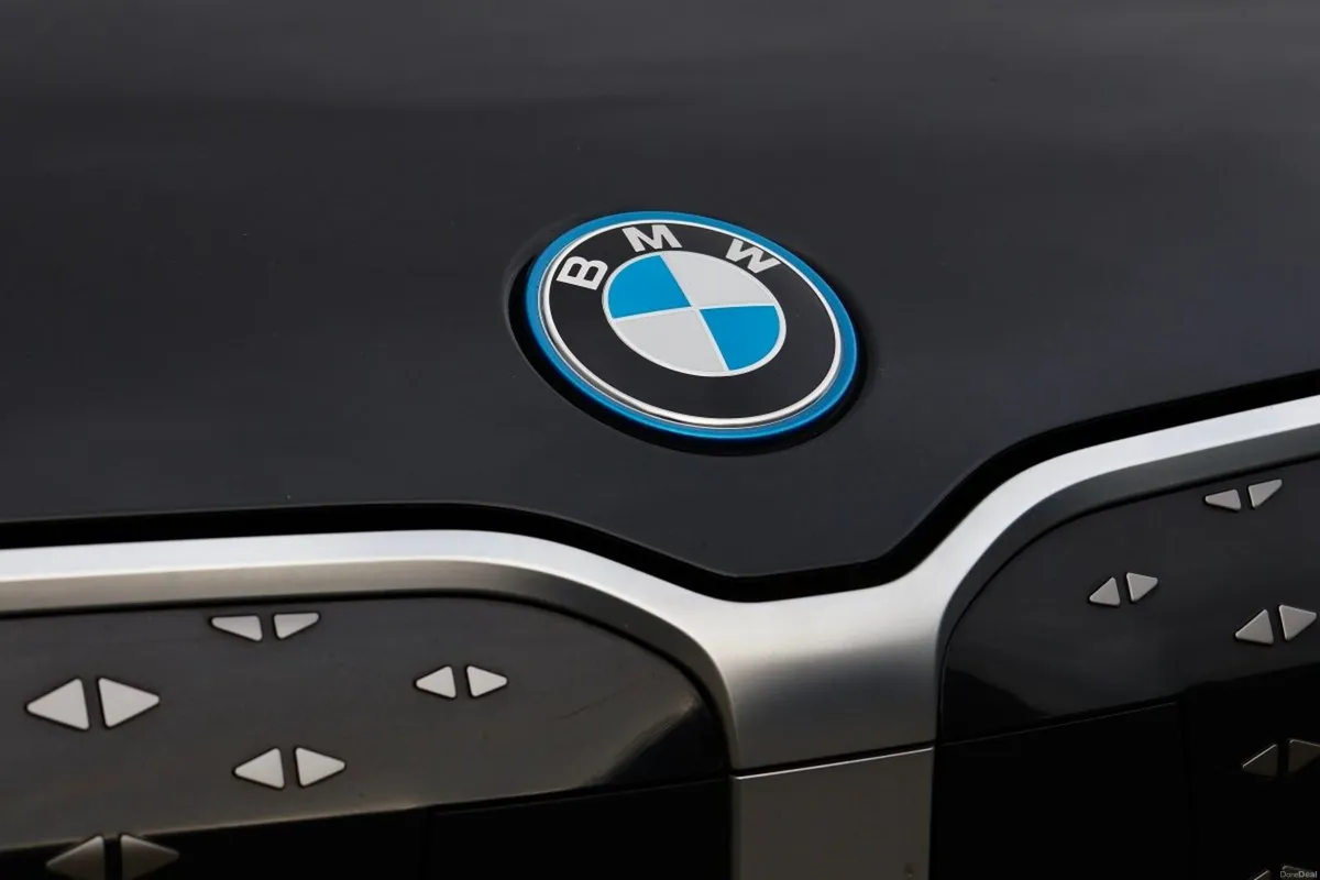 BMW iX1 eDrive20 Sport LOW MILEAGE - Image 4