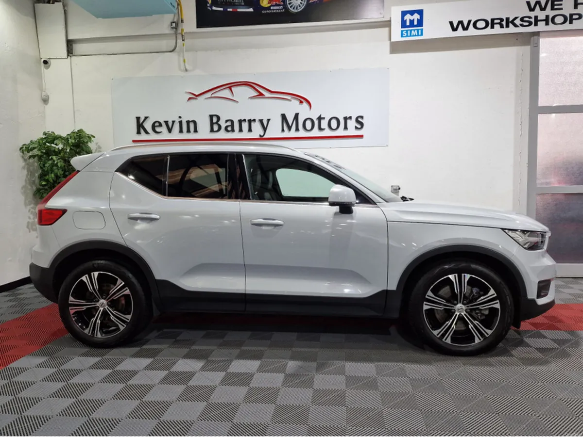 Volvo XC40 T4 RECHARGE INSCRIPTION AUTOMATIC **HIG - Image 4