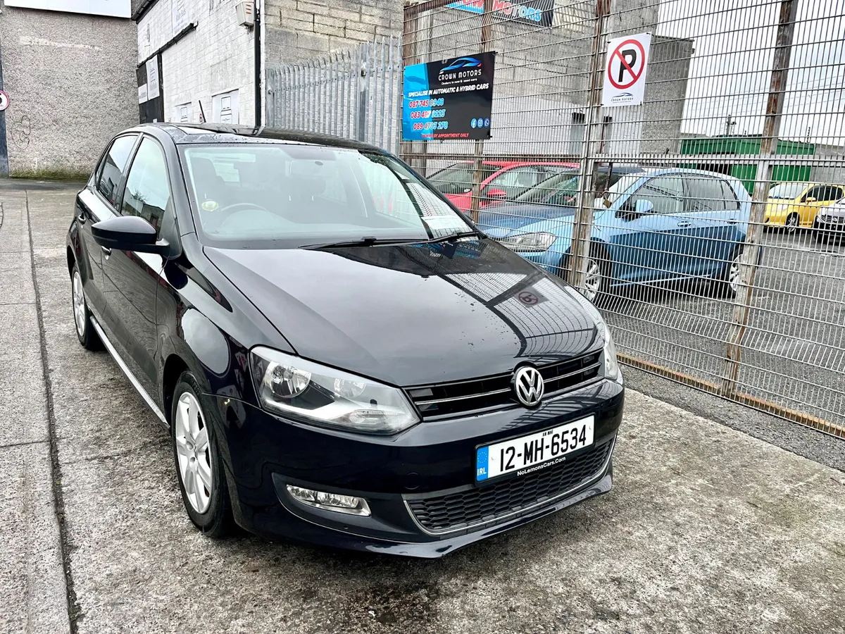 Volkswagen Polo 2012 Automatic with sunroof - Image 4