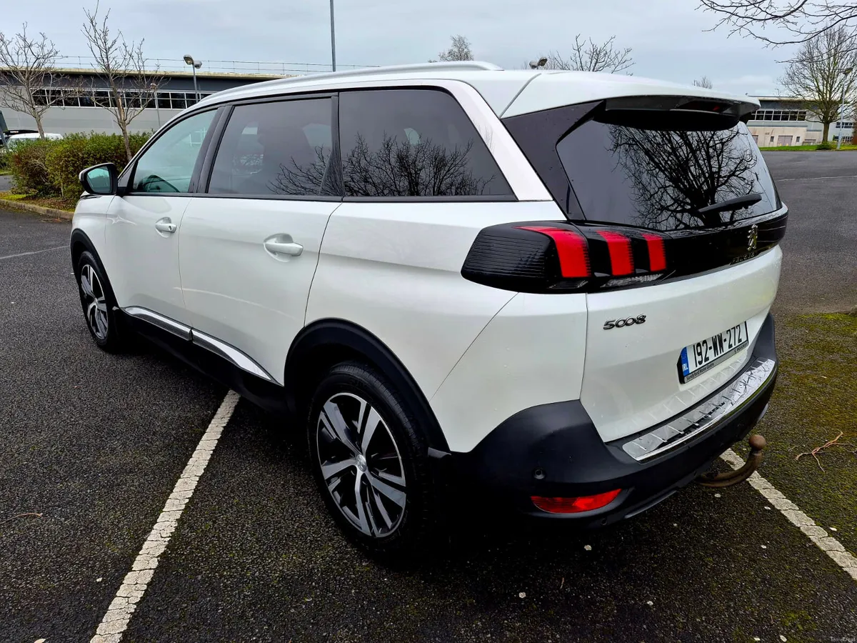 2019 PEUGEOT 5008 1.5D ALLURE 7 SEATER - Image 4