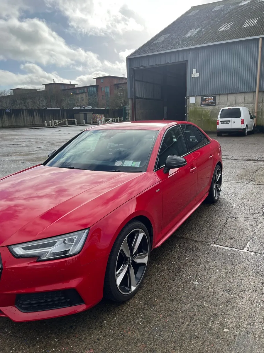 Audi A4 2017 SLINE BLACK EDITION - Image 4