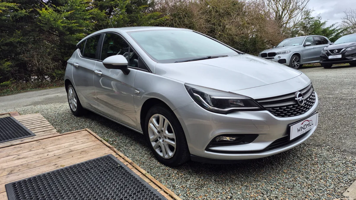 Opel Astra 1.4 Low Mileage 2018 - Image 4
