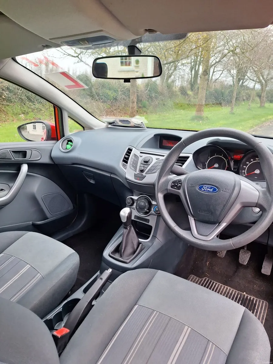 Ford Fiesta 2010 - Image 1