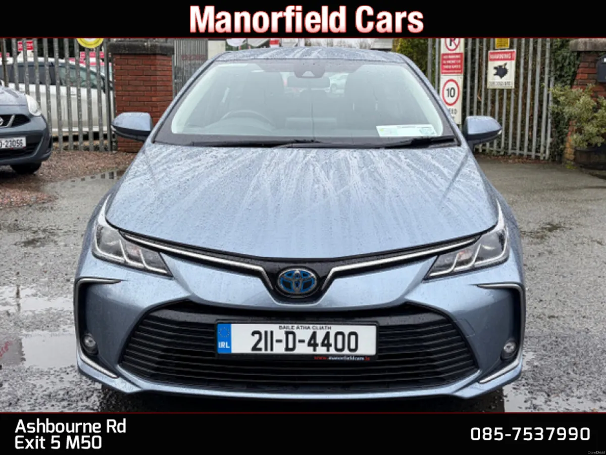 2021 Toyota Corolla Luna 1.8 Petrol Hybrid Auto - Image 3