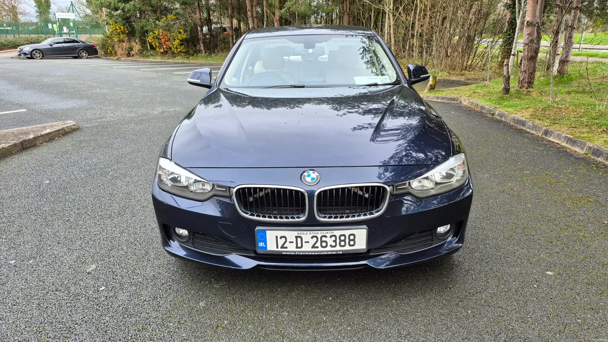 2012 BMW 318D Automatic - Image 2