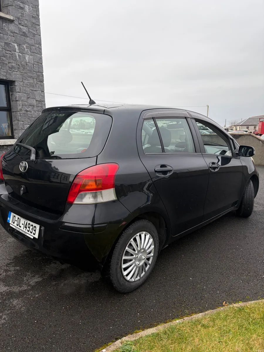 Toyota Vitz 2010 - Image 4