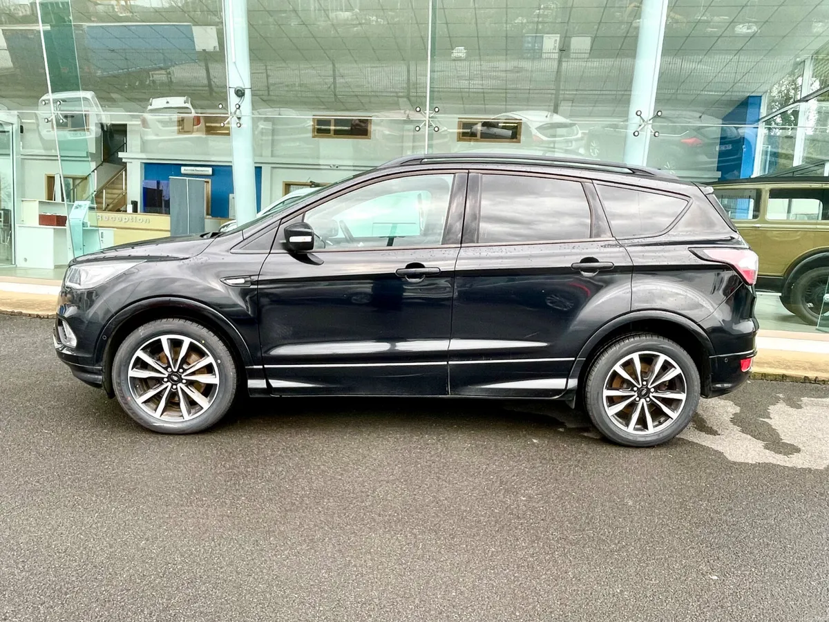 Ford Kuga ST-Line 1.5 Diesel - Image 2