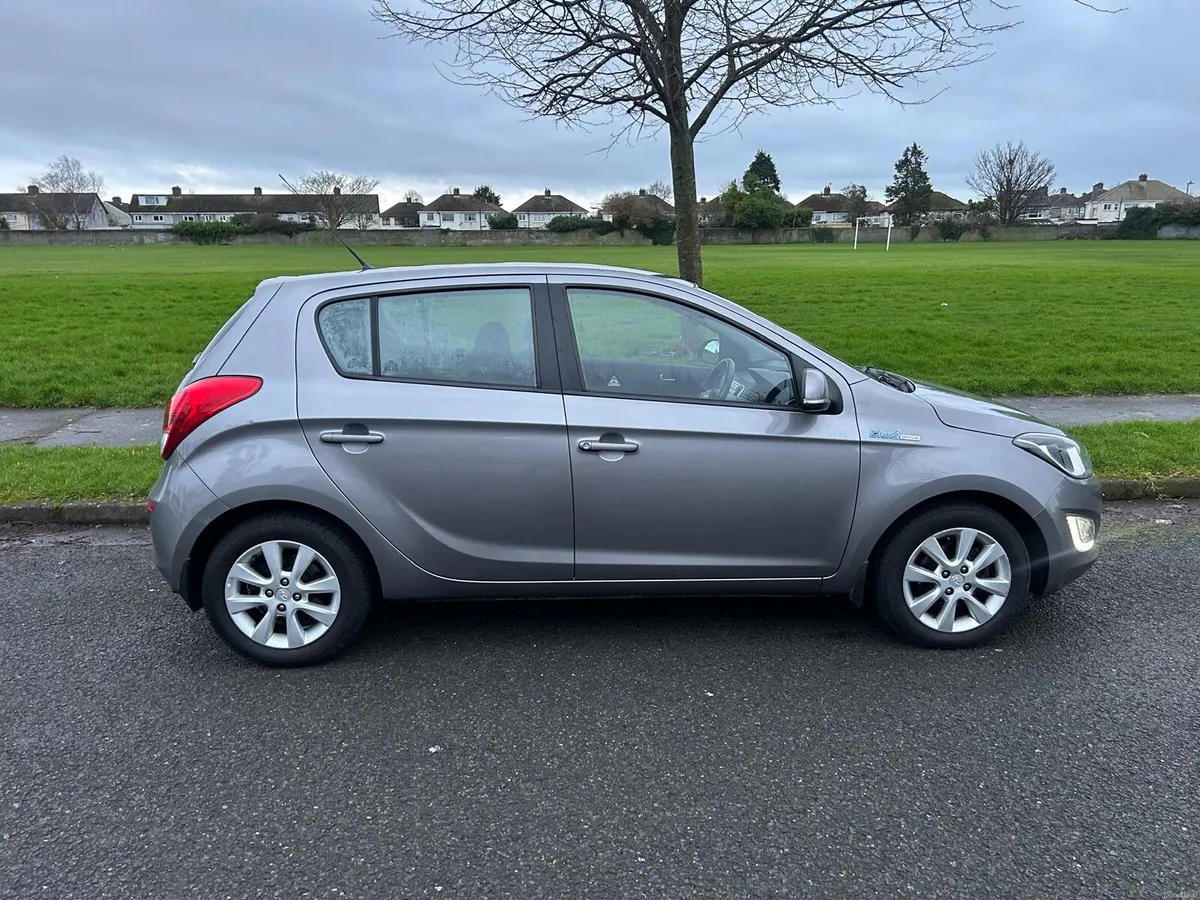 Hyundaii i20 2014 low milage 82 km - Image 1