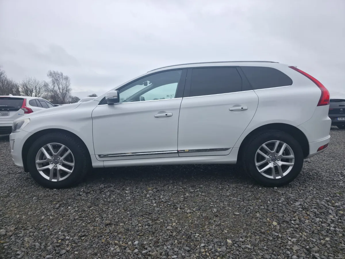 Volvo XC60 2016 - Image 2