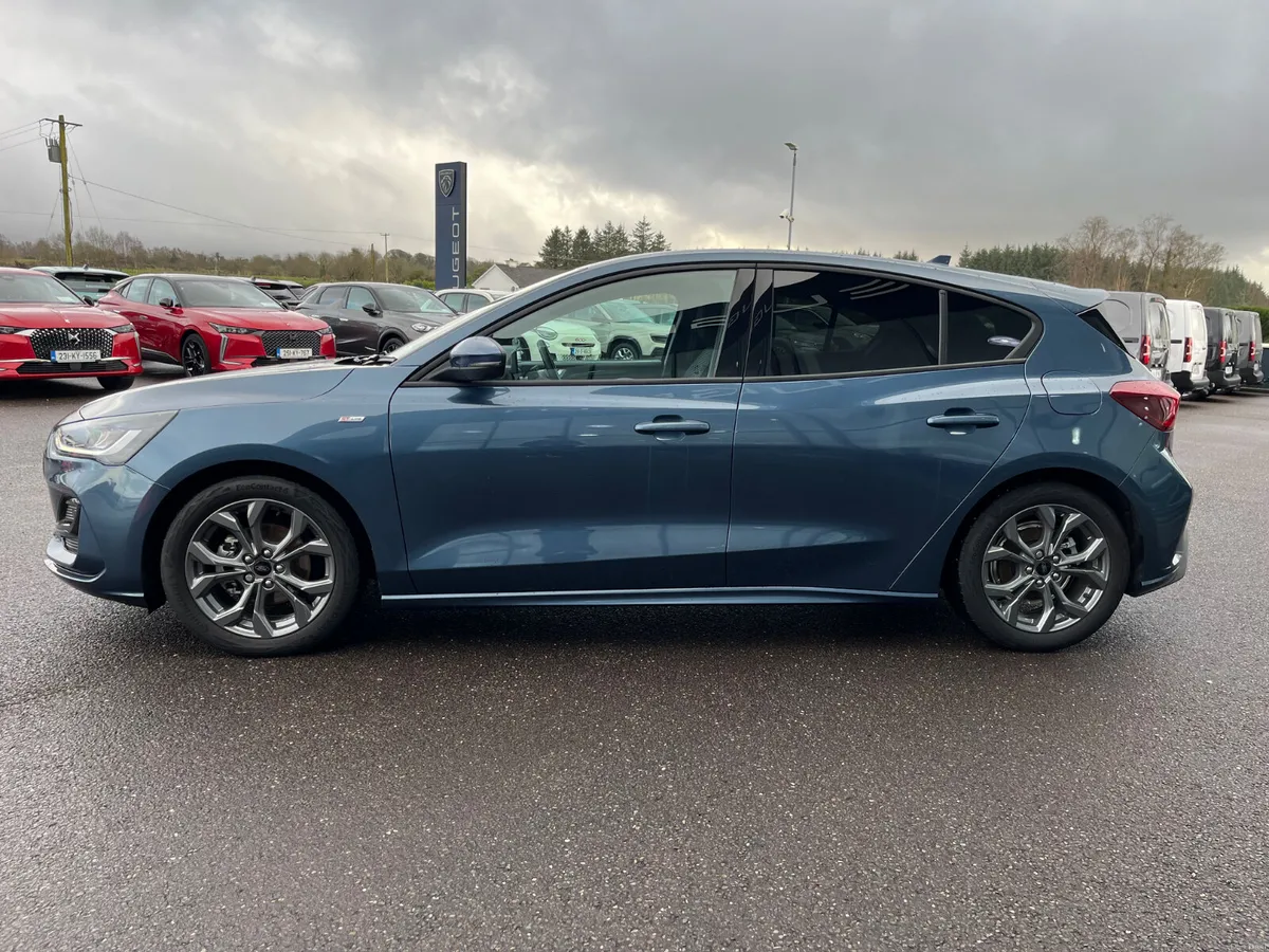 Ford Focus 2025 - Image 3