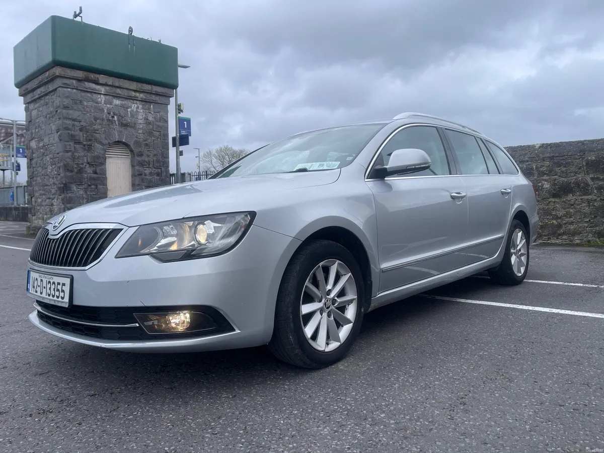 2014 SKODA SUPERB ESTATE 2LTR DIESEL - Image 3