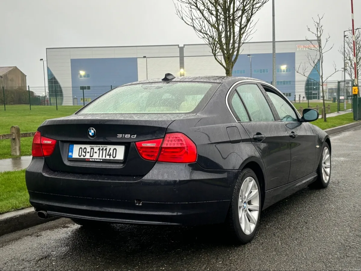 BMW 318D SE 2009 - Image 4