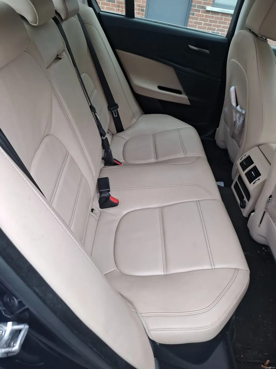 Jaguar XE 2016 - Image 3