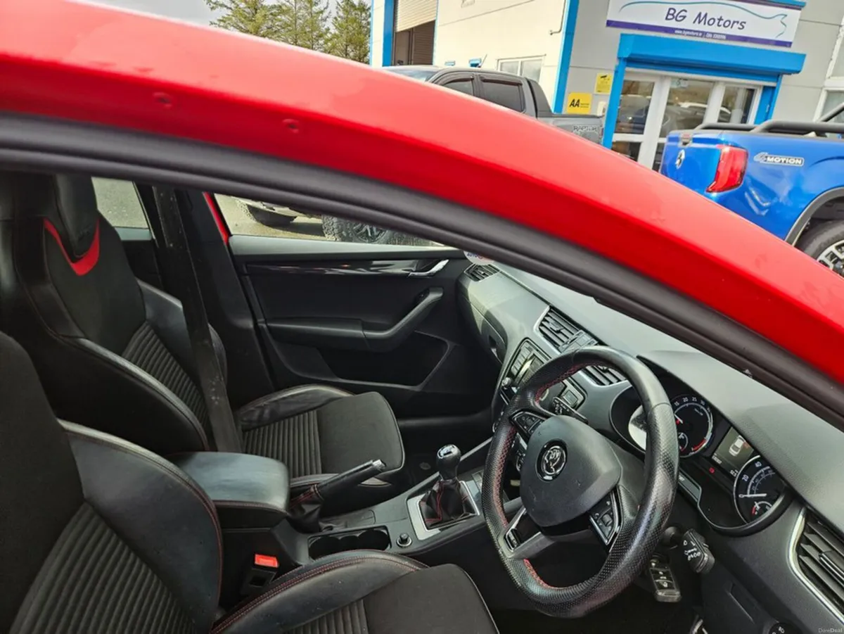 Skoda Octavia 2.0 TDI VRS 184PS 5DR - Image 4