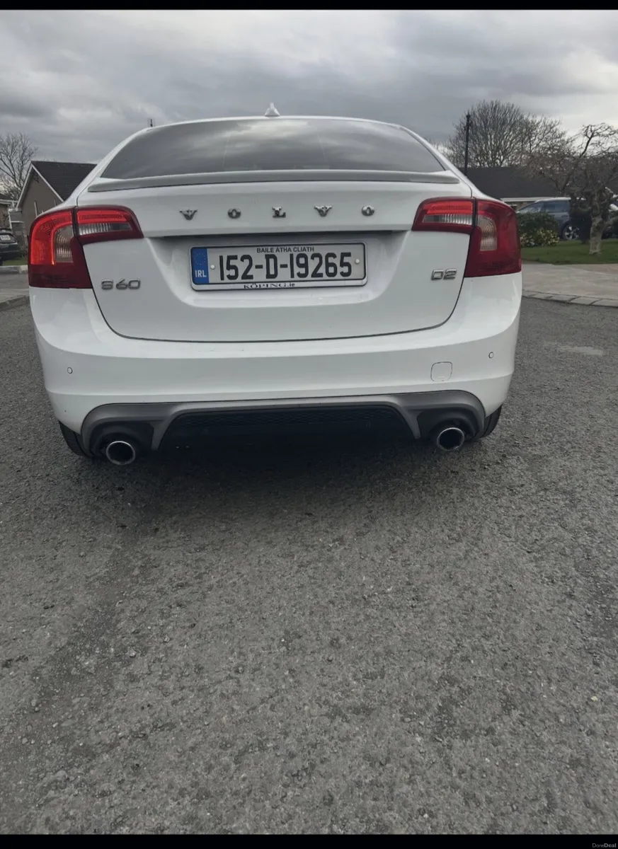 Volvo S60 R design (2015) - Image 4