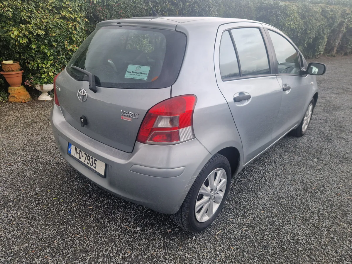 Toyota Yaris Sport 2011 - Image 4