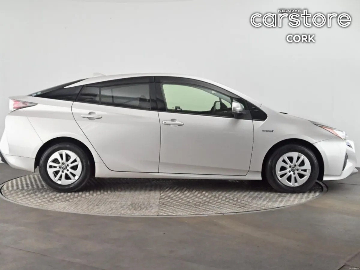 Toyota Prius 1.8 Hybrid Auto - Image 2