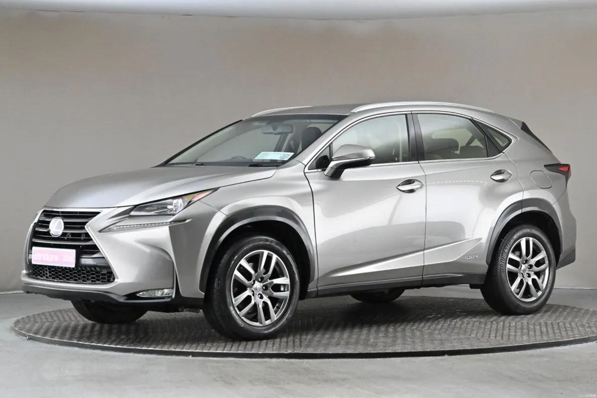 Lexus NX 2.5 HYBRID FWD DYNAMIC **FULL LEATHER** - Image 4
