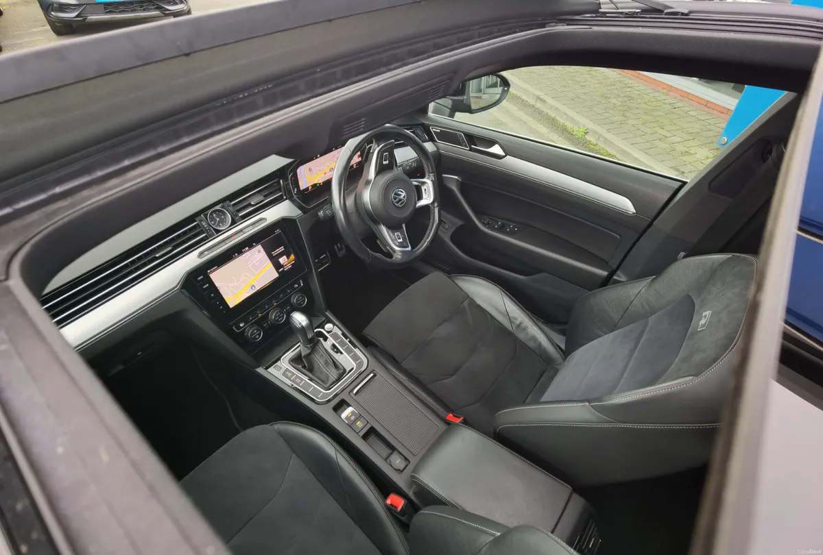VOLKSWAGEN ARTEON 2.0TSI R-LINE AUTO **SUNROOF** - Image 2
