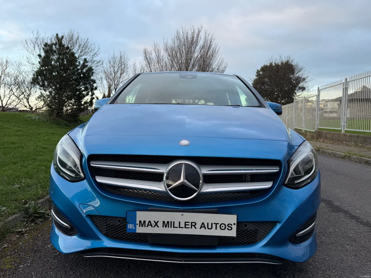 MERCEDES B180 Auto, Reversing Camera ,Heated Seats - Image 2