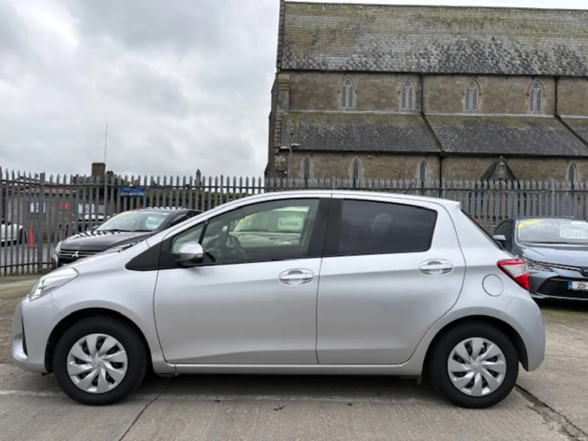 Toyota Vitz 2019 - Image 4