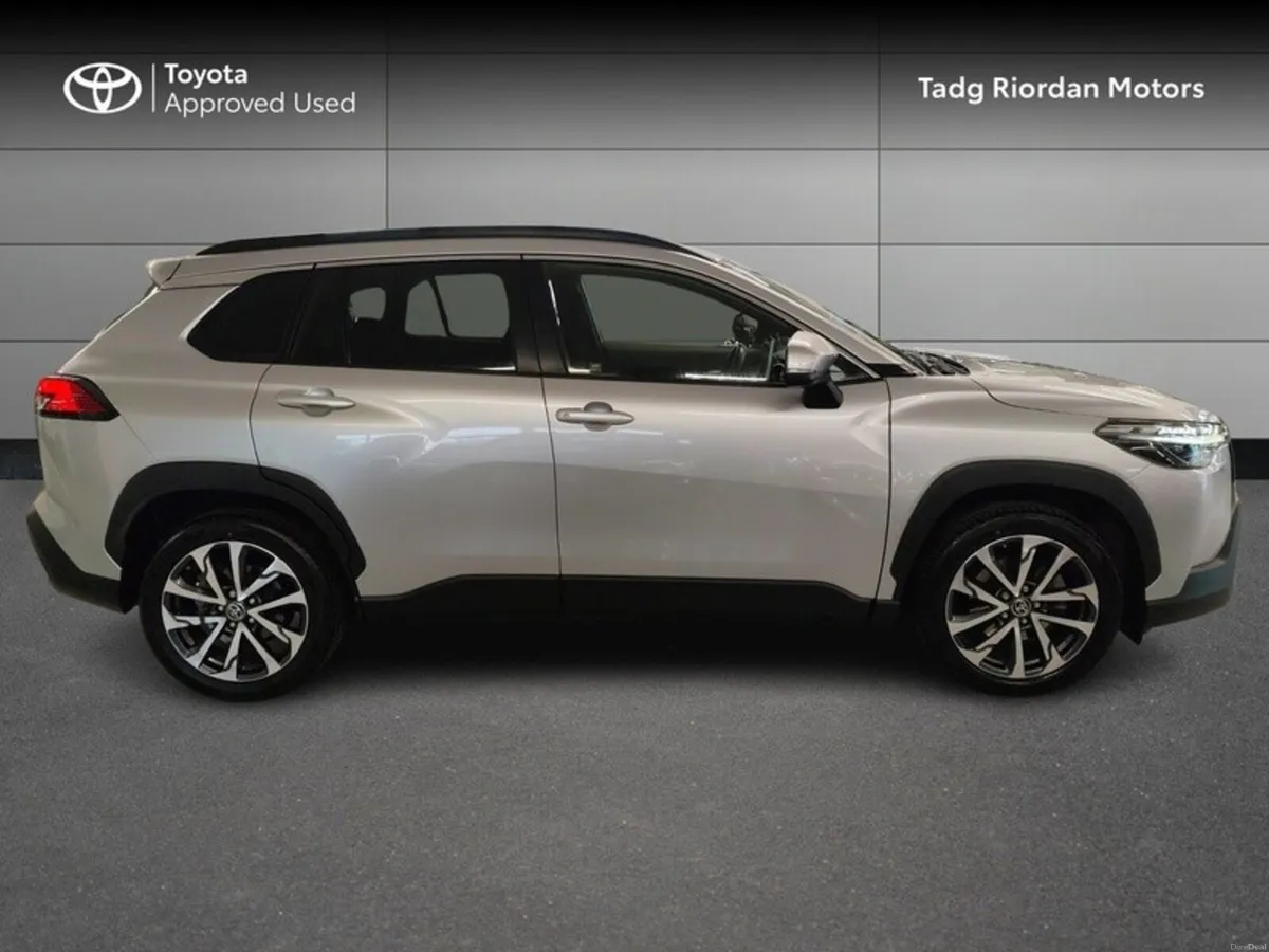 Toyota Corolla Cross SPORT 4DR A AUTO - Image 3