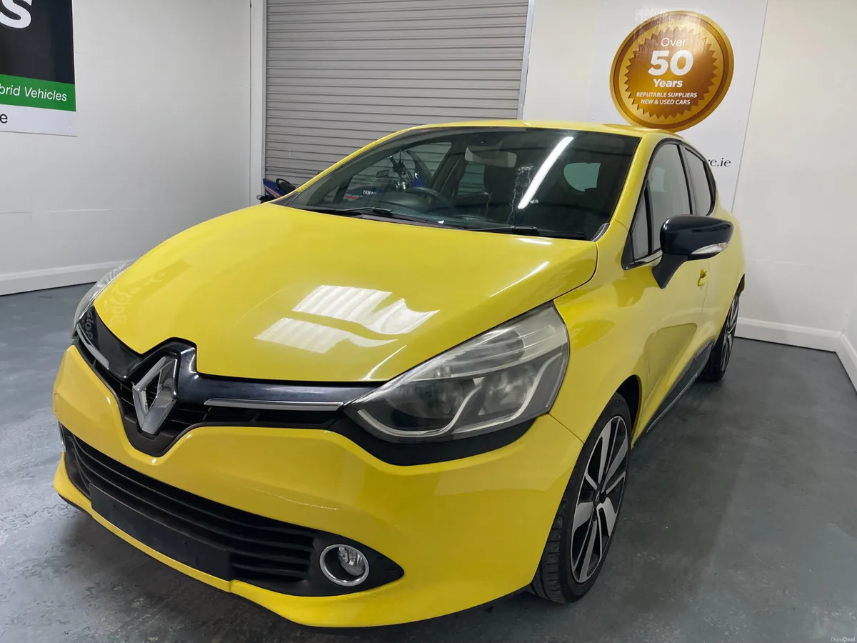142 Renault Clio 1.2 Automatic 5dr Model - Image 3
