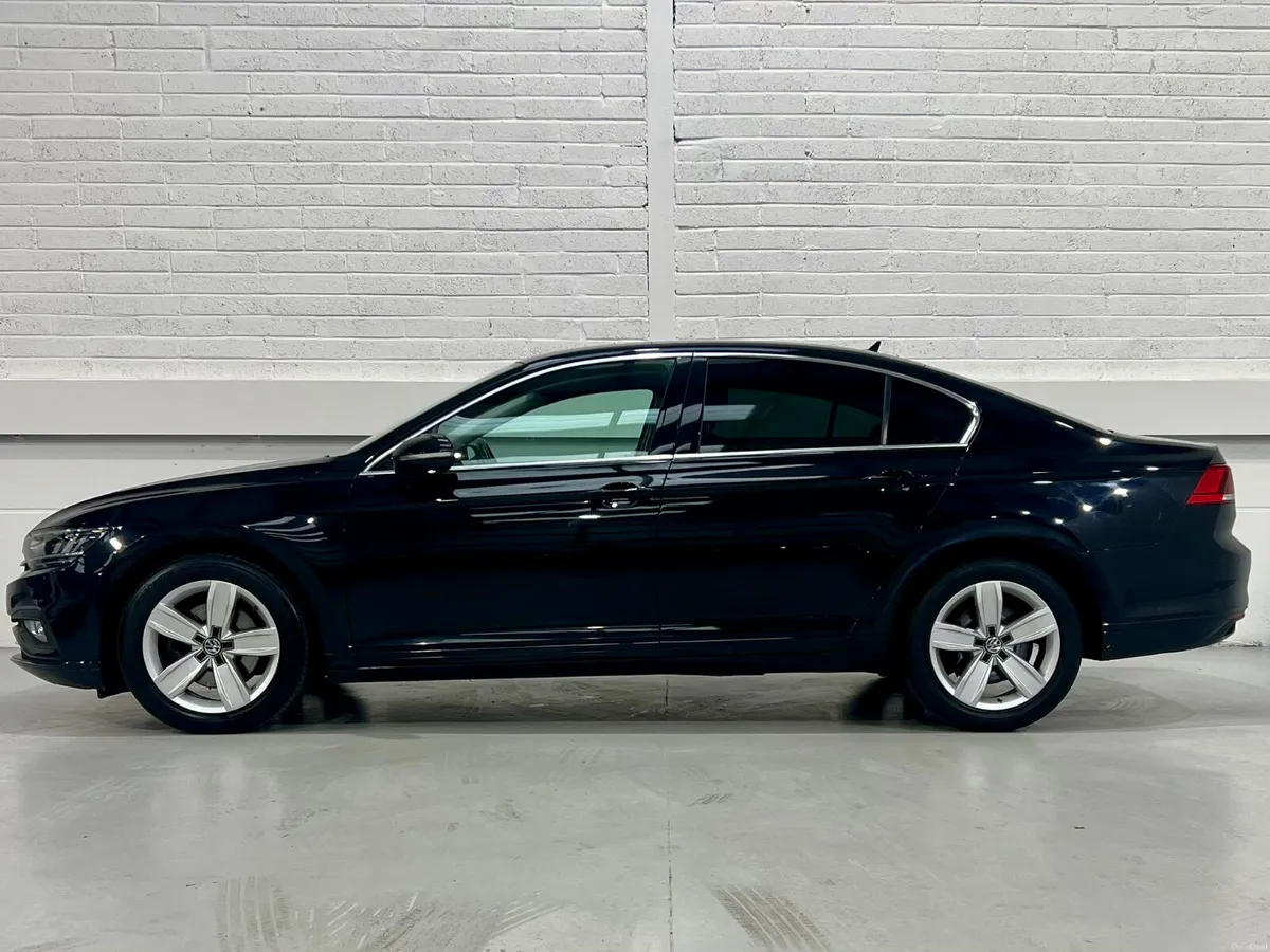 Volkswagen Passat SE 1.6TDI 120bhp 4dr DSG S-Auto - Image 4