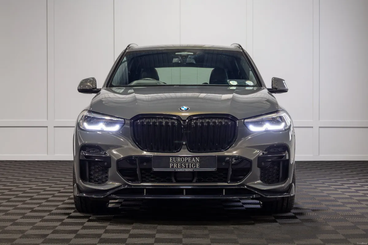 2023 BMW X5 X-Drive 40d M-Sport 2 Seat Commercial - Image 2