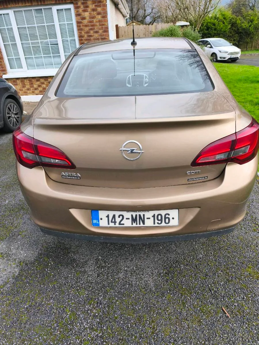 Opel Astra 2014 - Image 4