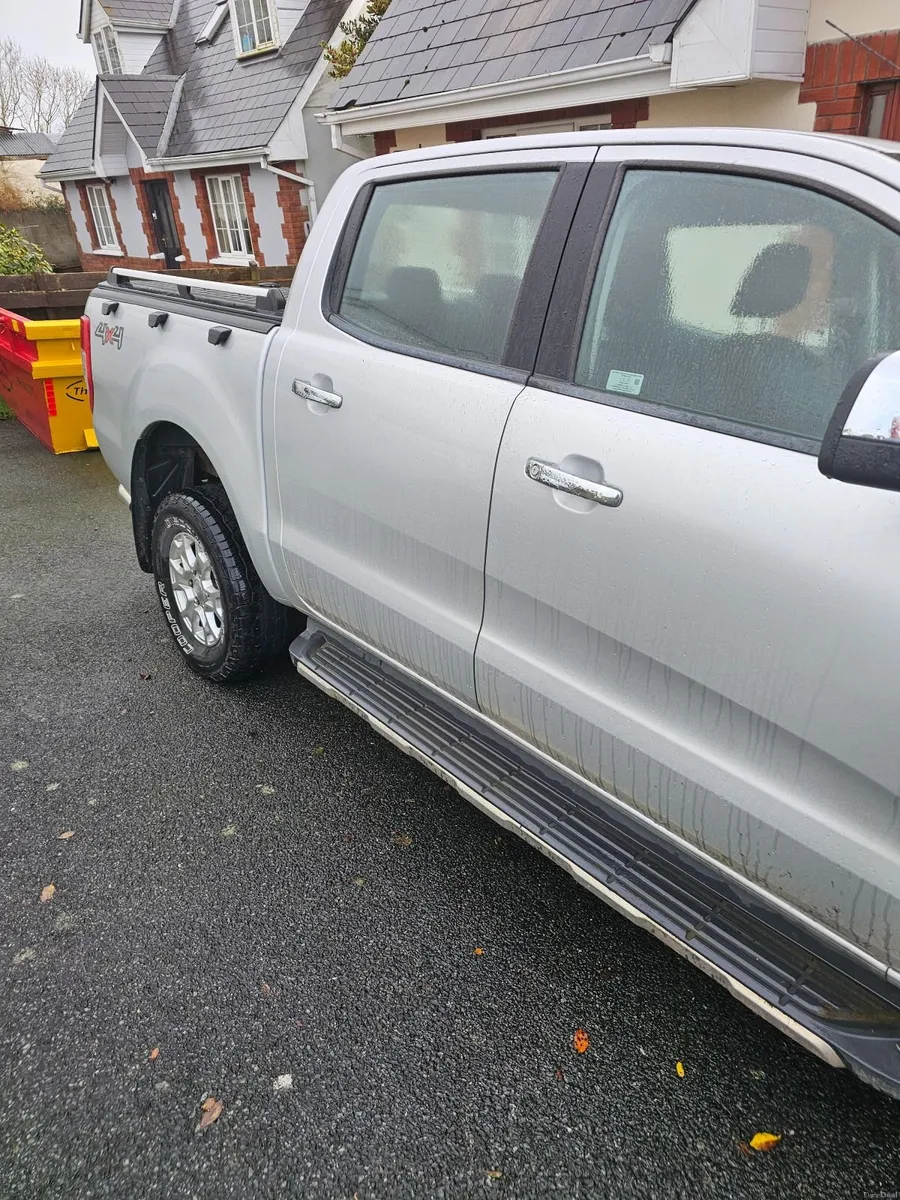 Ford Ranger 2016 XLT 2.2  manual with low milage - Image 2