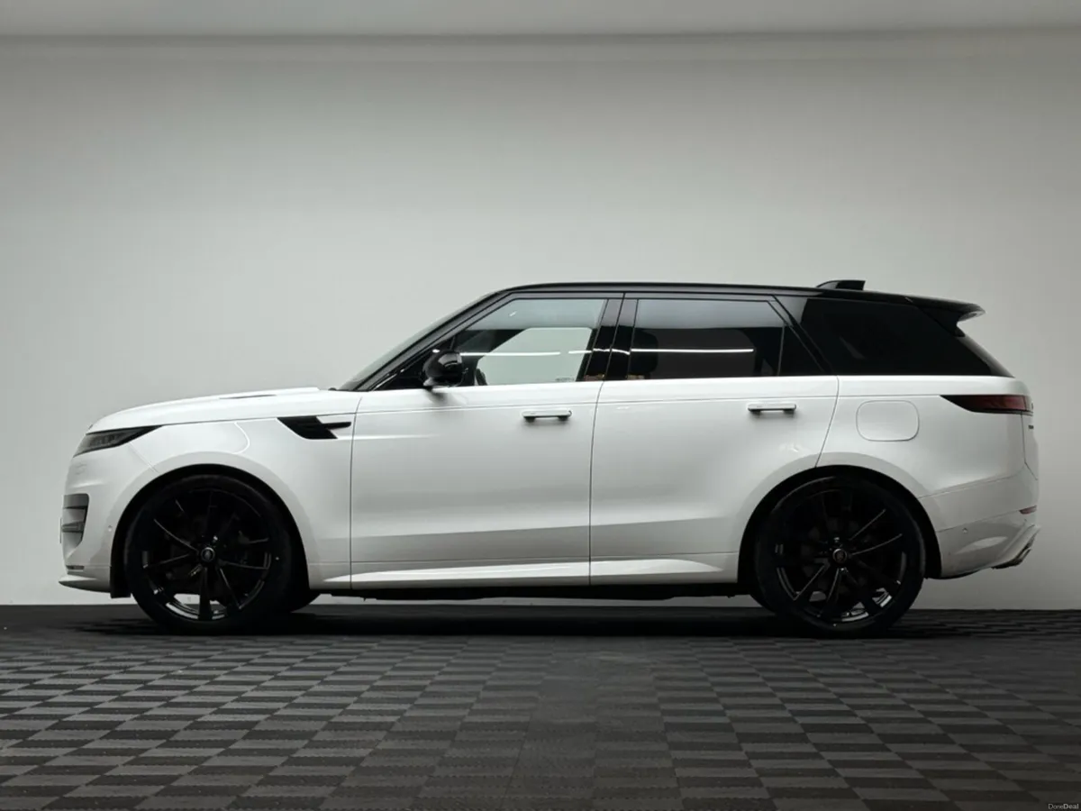 Land Rover Range Rover Sport DYNAMIC SE P440E *PAN - Image 4