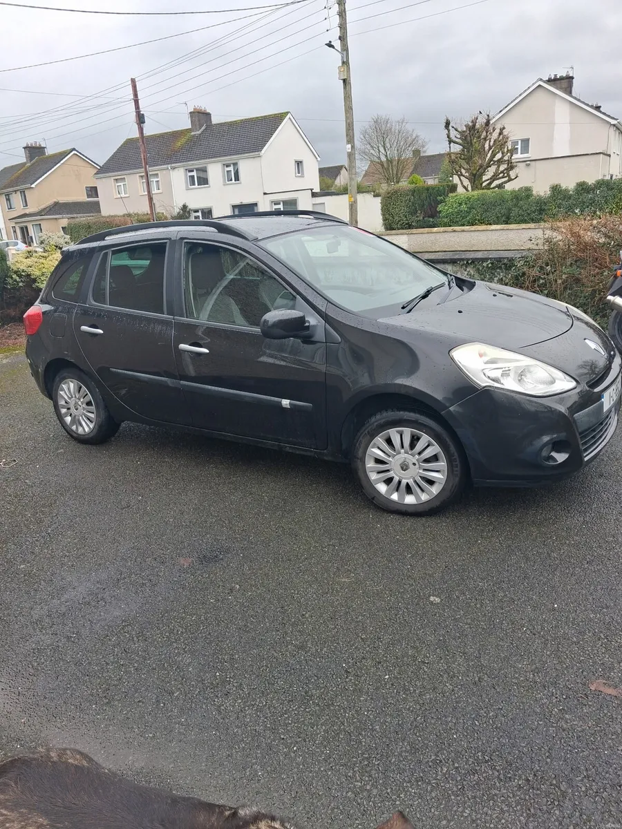 Renault Clio Estate - Image 1