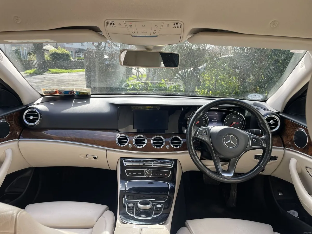 Mercedes-Benz E-Class 2017 - Image 4