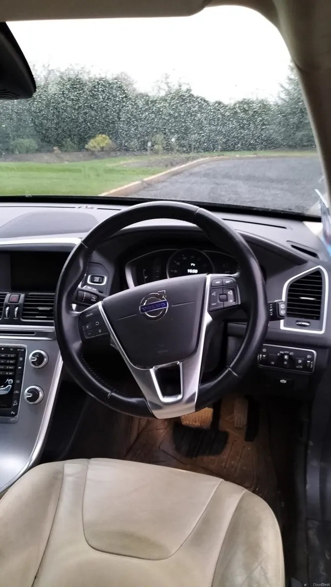 Volvo XC60 - Image 4