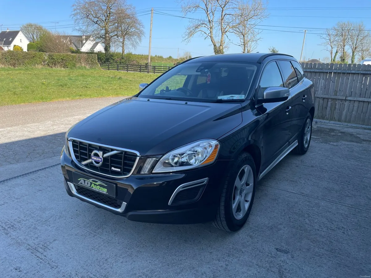 Volvo XC60 AUTOMATIC CREWCAB - Image 2
