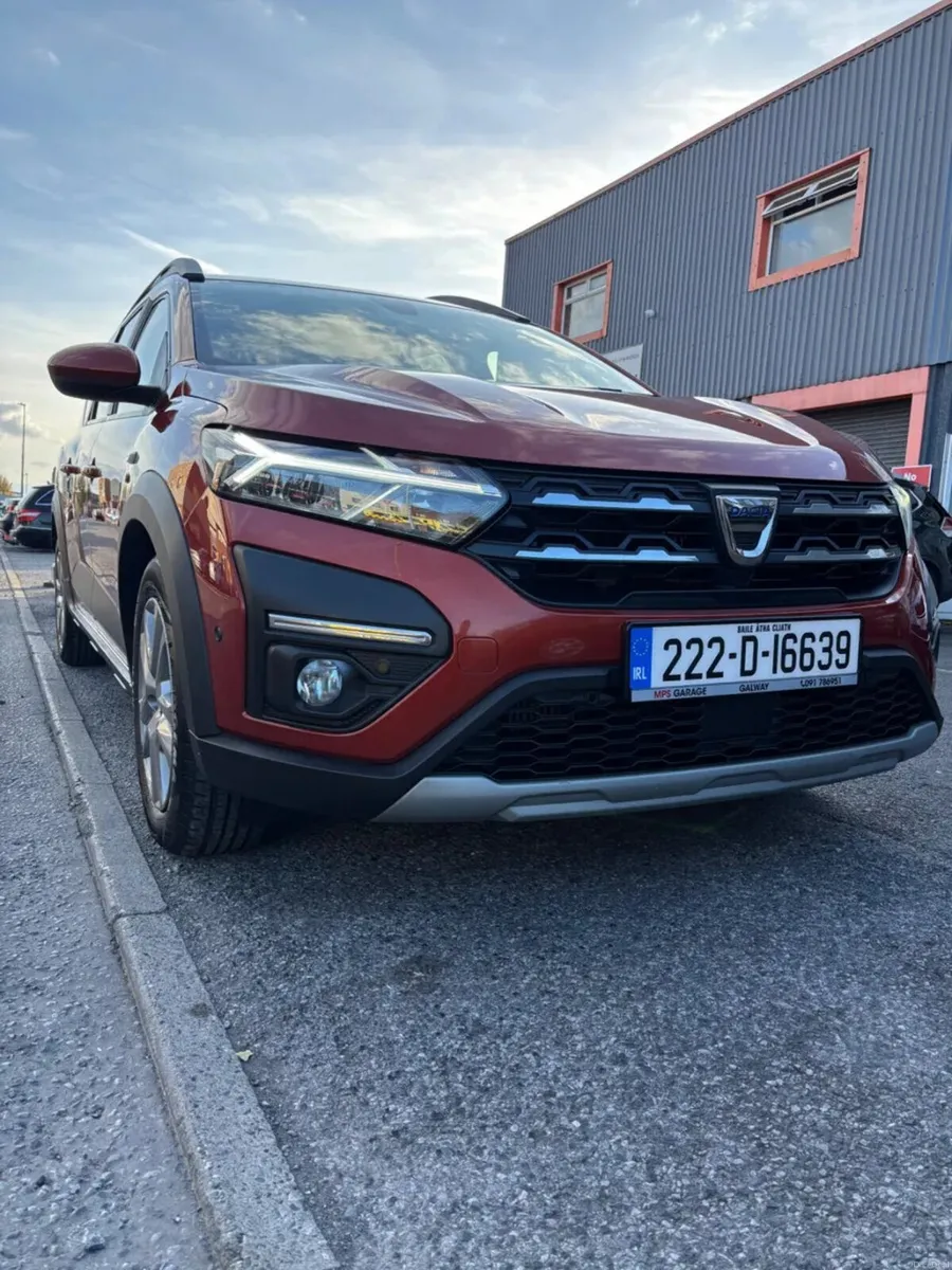 2022 Dacia Jogger 7 Seater TCe 110 Comfort - Image 2