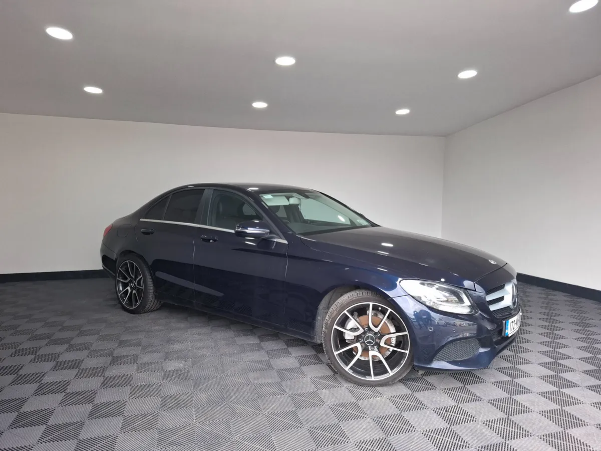 2017 Mercedes C200 SE EXECUTIVE AUTOMATIC - Image 3