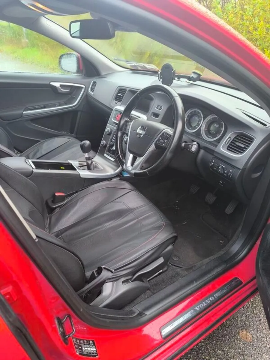 2013 Volvo V60 - Image 4