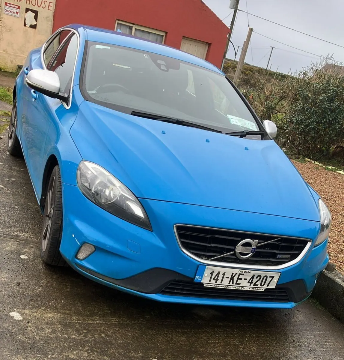 Volvo V40 2014 - Image 1